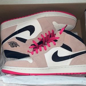 Air Jordan 1 mid crimson tint size 12
